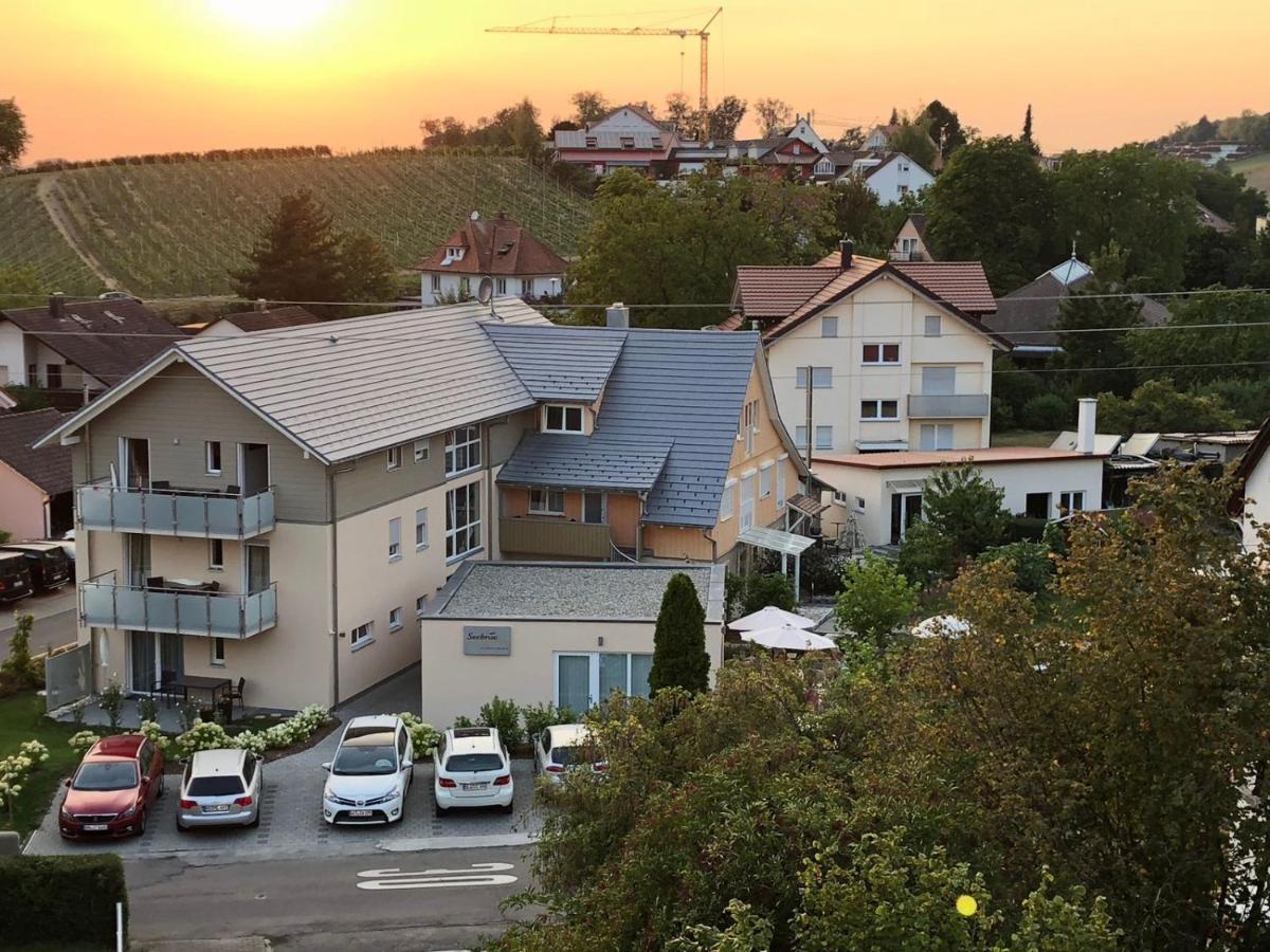 Seebrise Mit Musik Und Wein Meersburg